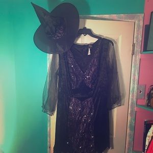 Plus size witch Halloween Costume